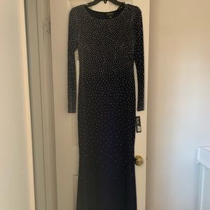 Xscape Long sleeve formal dress Size 6
